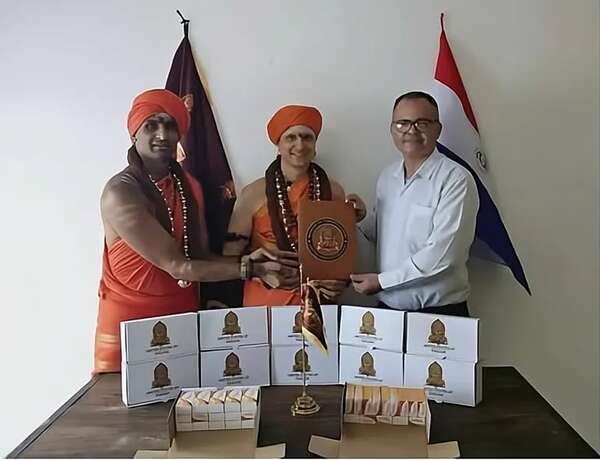 Kailasa asegura que “sí existe” y se jacta de una “importante ayuda médica” en Karapaí - Nacionales - ABC Color