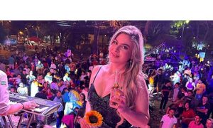 “Rubia de la cerveza” fue tanteada avei por autoridades de país “mau”