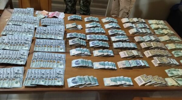 CAEN CINCO FUNCIONARIOS DEL AEROPUERTO, UNO TENÍA IMPORTANTE CANTIDAD DE DINERO - Itapúa Noticias