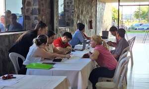Feria de empleos evidencia alta demanda de puestos de trabajo en Itapúa - Economía - ABC Color