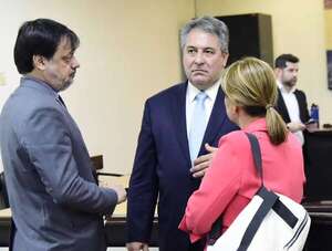 Fiscalía insiste en juicio por caso “tapabocas de oro” y defensa critica “actitud obstinada” - Nacionales - ABC Color