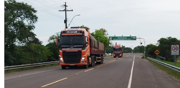 Llegan a la zona de obras más componentes y accesorios para las turbinas de Aña Cuá - .::Agencia IP::.