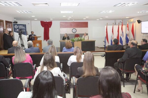 Ministro Ramírez Candia realizó jornada de trabajo en Coronel Oviedo