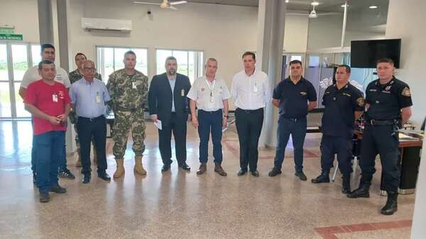 Tras amenaza de muerte, cambian a administrador del aeropuerto de Coronel Oviedo - Policiales - ABC Color