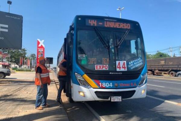 Control de aire acondicionado en buses para garantizar comodidad y seguridad durante las altas temperaturas