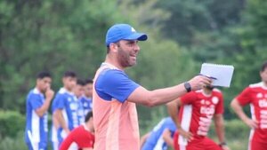Mariano Uglessich se suma al cuerpo técnico de la Albirroja