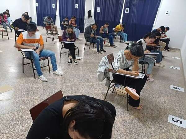 Medicina UNA: Estudiantes no lograron mínimo de 60% para ingresar - Nacionales - ABC Color