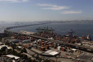 Brasil acumula hasta noviembre exportaciones y superávit comercial récord - MarketData