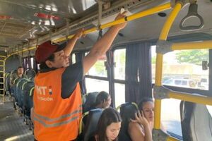 Ante las altas temperaturas, controlan acondicionadores de aire de los buses