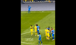 Cristiano Ronaldo y su peor noche con el Al-Nassr: se agarró con el árbitro, los rivales, los hinchas del Al-Hilal y se aleja del título