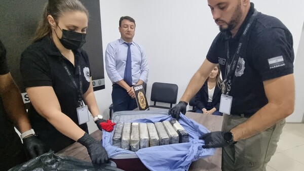 Dinac abre sumario a funcionarios sospechosos de intentar enviar droga a España