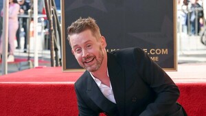 Macaulay Culkin, de Mi pobre angelito, recibe una estrella en el Paseo de la Fama de Hollywood