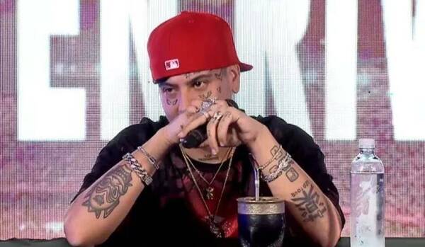 El "Duki" se quebró y abandonó una conferencia de prensa