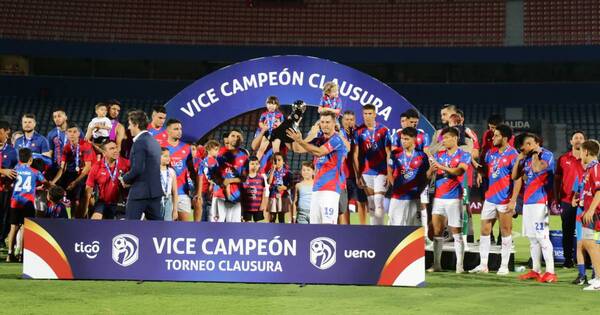 La Nación / Cerro se despide con goleada
