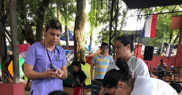 La Nación / Salud asiste a peregrinos indígenas
