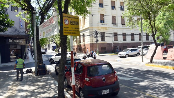 Férreo rechazo al estacionamiento tarifado a un mes para su aplicación