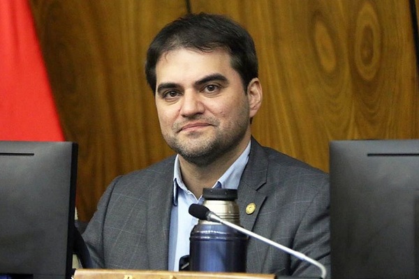 Anuncian debate sobre el impacto del vapeo en la salud de los jóvenes