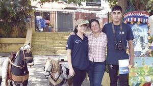 Con negocio de caballitos hizo estudiar a sus 4 hijos