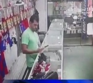 Detienen a ladrón de celulares en zona del Mercado 4 - Paraguay.com