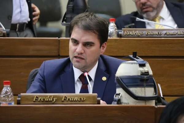 AUDIO: “Creo que el PLRA tiene que renovarse depurando sus filas y si le tenemos que sacar a algunos parlamentarios, los sacamos”, dice el diputado Freddy Franco - ABC AM 730 - ABC Color