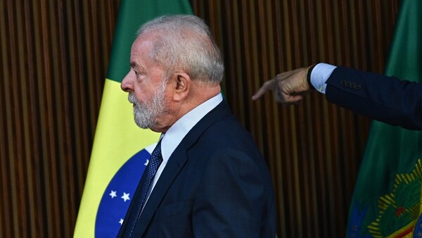 Lula tacha de proteccionista a Francia por oponerse al acuerdo entre Mercosur y UE