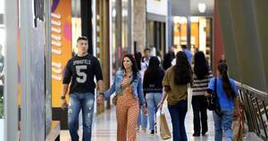 La Nación / Tras años críticos, centros comerciales prevén cerrar el 2023 con repunte económico