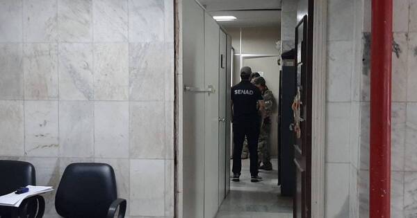 La Nación / Caso Marset: juez decretó prisión de tres agentes policiales