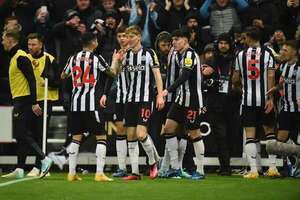 Miguel Almirón, protagonista de un nuevo triunfo del Newcastle ante el United - Fútbol de la Premier League - ABC Color