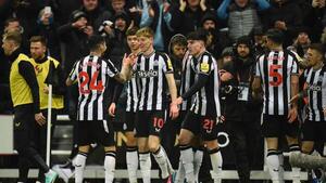 El Newcastle rebasa al United