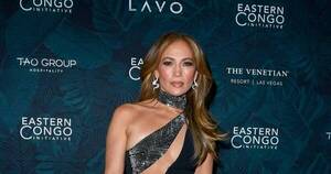 La Nación / Moda y transformaciones sociales, el padrastro de Matthew Perry rompe el silencio, JLo genera expectativa y más