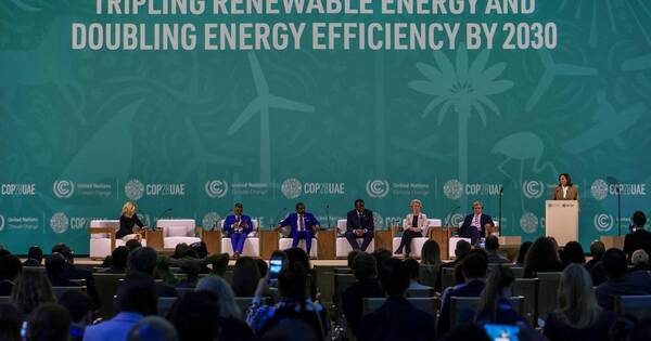 La Nación / La energía nuclear y la renovable, en primer plano