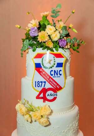 Celebran 40 aniversario de egreso del 6to 8va del Colegio Nacional de la Capital - Sociales - ABC Color