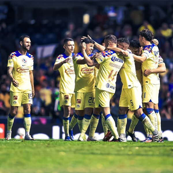 Versus / Con Richard Sánchez, América avanza a semifinales del fútbol mexicano