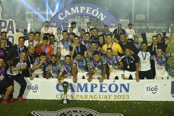 El dinero que recaudó Libertad al ganar la Copa Paraguay - Libertad - ABC Color