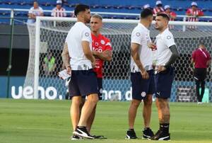 Un paraguayo de selección y un “cureguayo” en la mira del “Rey de Copas” para el 2024