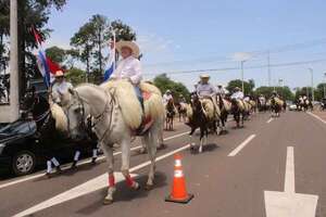 Video: Jinetes del Paraguay visitaron a la Virgen de Caacupé - Nacionales - ABC Color