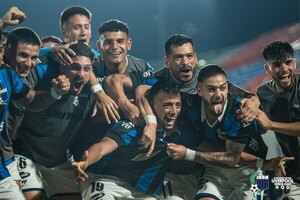 Versus / "Este plantel va por todo": El mensaje de Samudio luego consagrarse en Uruguay