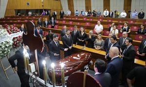 Homenaje y último adiós al diputado Walter Harms en el Congreso Nacional