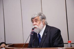 Yoyito Franco cuestiona liderazgo de Fleitas y afirma que crisis se agravó con la salida de Alegre