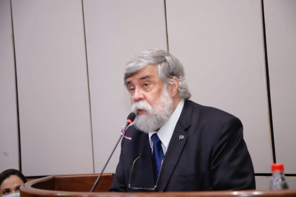 Yoyito Franco cuestiona liderazgo de Fleitas y afirma que crisis se agravó con la salida de Alegre