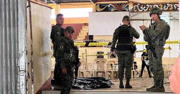 La Nación / Filipinas: atentado en misa católica deja cuatro muertos