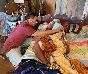 Asisten a anciana de 90 años en Hernandarias
