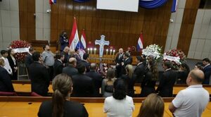 Diputado ya había decidido volver por tierra, pero cambió de parecer - Noticiero Paraguay