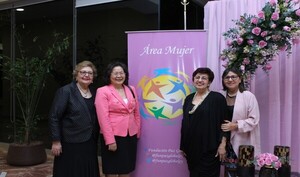 Diario HOY | Premiarán a mujeres que se destacan por ayudar a los más necesitados