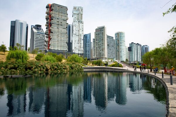 La inversión fija bruta de México crece un 32 % interanual en tercer semestre de 2023 - MarketData