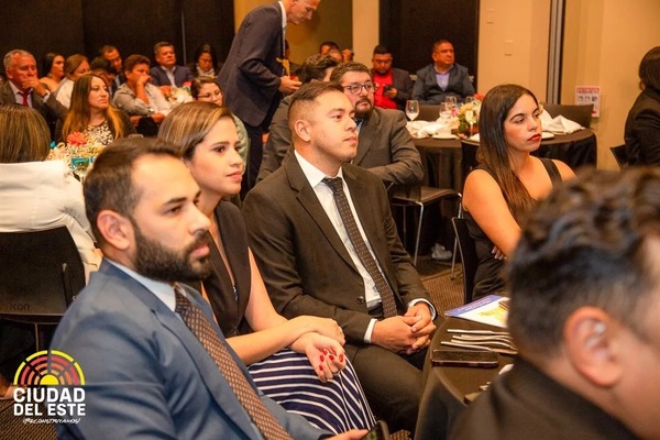 Exigen devolución de viáticos por viaje improductivo de Prieto a Bogotá - ADN Digital