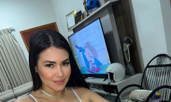 Laurys Diva se puso fashion para comer librillo mandi’ore