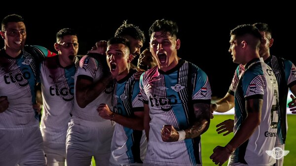 Versus / Matías Espinoza: "Es el mejor año de mi carrera"