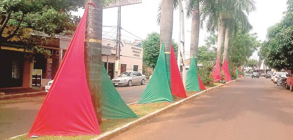 Tras fuertes críticas cambian los adornos navideños en Presidente Franco - ADN Digital