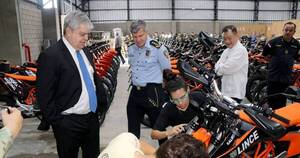 La Nación / Grupo Lince: reciben y verifican 600 motocicletas donadas por Taiwán